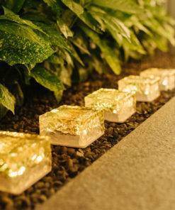 LED Ice Cube Solar Garden Light